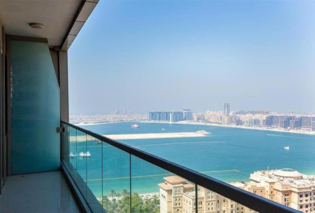 1 Bed Apartment With Sea View, Pool, Gym & Free Parking In Dubai Marina Buitenkant foto